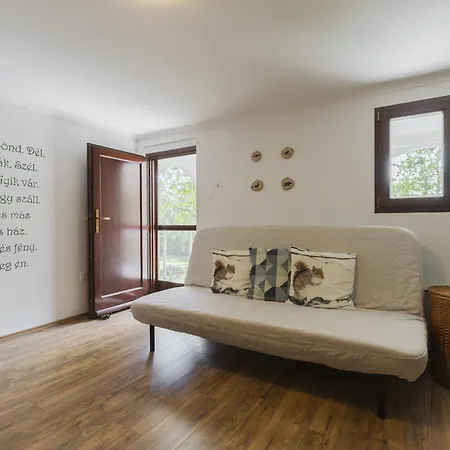 Oereghegy Kis Haz By Interhome بيت للعطل Kőröshegy